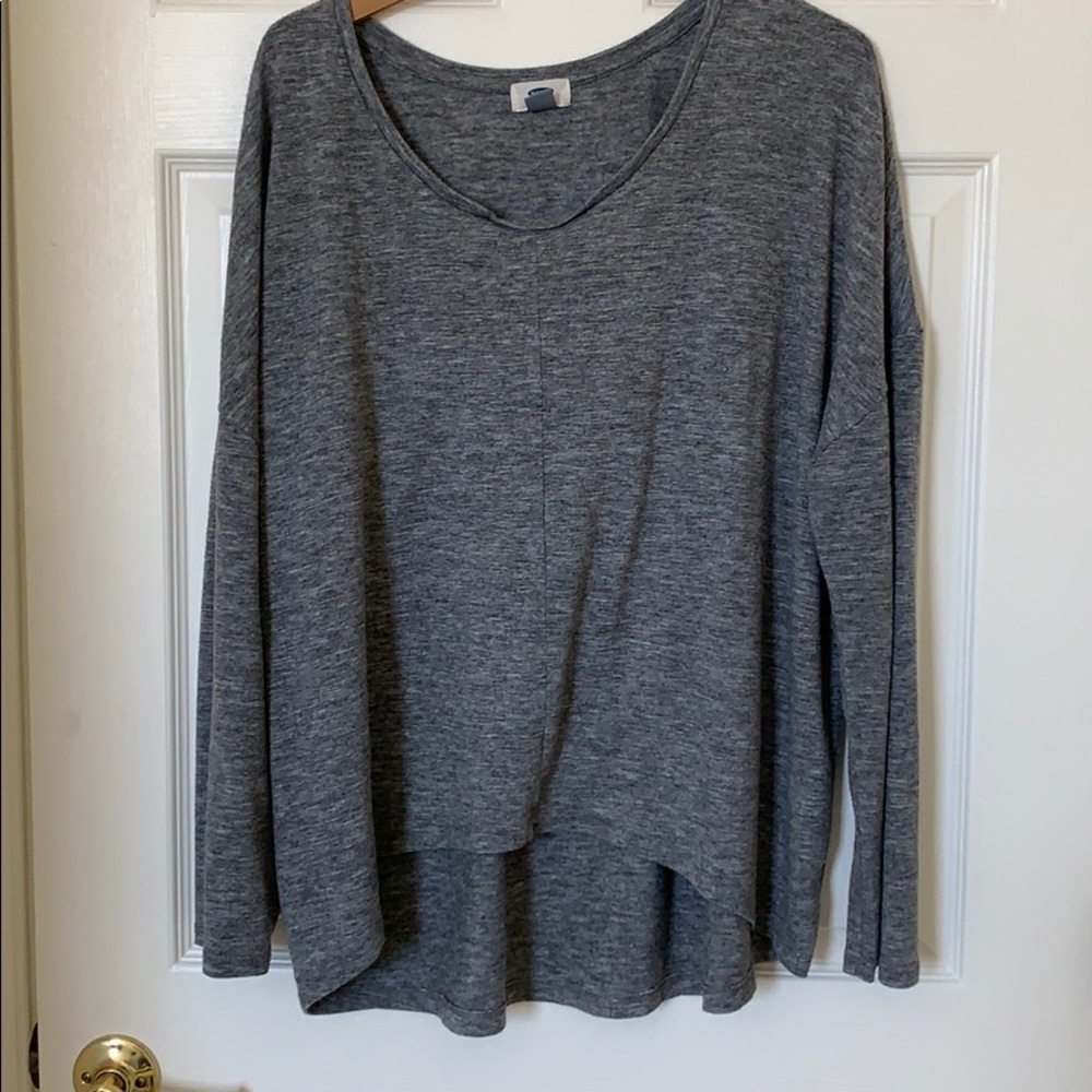 Scoop neck long sleeve